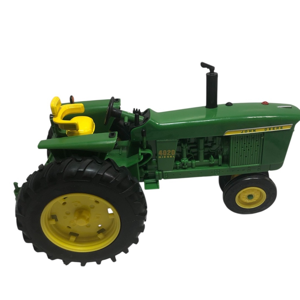 1/16 John Deere 4020 Diesel Tractor Toy Lights and Sounds Play Farm Equipment
